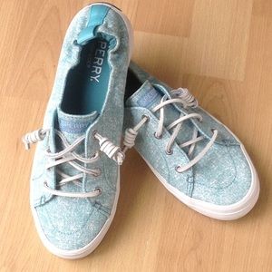 BNWT Sperry Crest Ebb sneaker